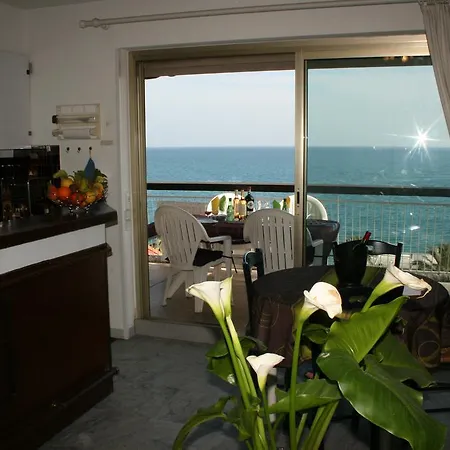 Le Semiramis 2 * 케인즈수르메르